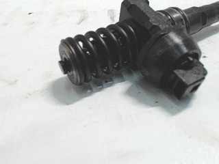 Форсунка, ориг. номер 038130073AG, Volkswagen Golf 5 2003-2009