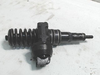 Форсунка Audi A4 B7 2004-2009