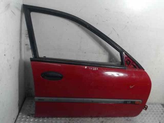 Дверь передняя правая Renault Laguna 1 1993-1998
