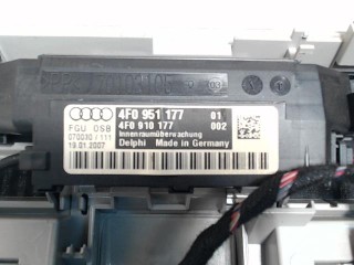 Фонарь салона (плафон), ориг. номер 4F0951177, Audi A6 C6 (S6,RS6) 2004-2008