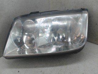 Фара левая Volkswagen Bora 1998-2005