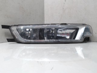 Фара противотуманная левая Volkswagen Passat B8 2014-2021