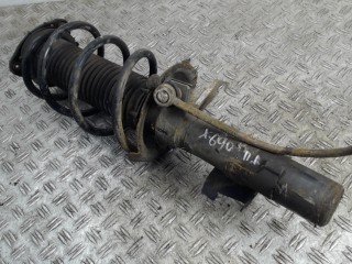 Стойка передняя правая Ford Focus 2 2004-2008