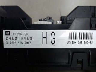 Блок предохранителей, Opel Zafira B 2005-2008
