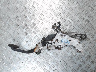 Педаль тормоза, Toyota Avensis 3 2011-2015