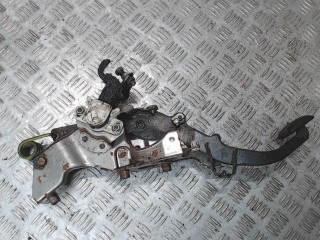 Педаль тормоза, Toyota Avensis 3 2011-2015