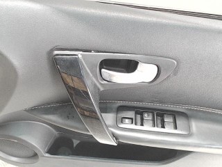 Обшивка двери передней правой (дверная карта), Nissan Qashqai 2 2010-2014