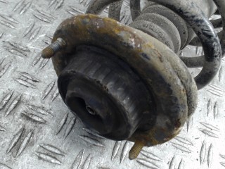 Опора амортизатора верхняя (чашка) Volkswagen Passat B5 1996-2001