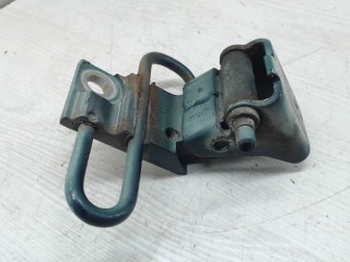 Петля двери передней правой Volkswagen Passat B5 1996-2001