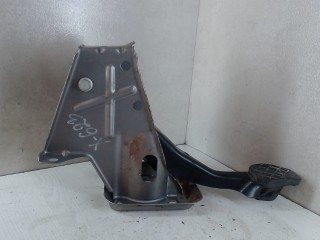 Педаль тормоза Volkswagen Passat B6 2005-2010