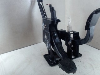 Педаль тормоза Volkswagen Bora 1998-2005