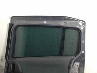 Стекло двери задней правой Mazda 5 1 2007-2010