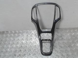 Консоль салона (кулисная часть), Opel Astra J 2009-2012