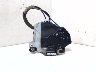 Замок двери передней правой, Toyota Avensis 3 2008-2011