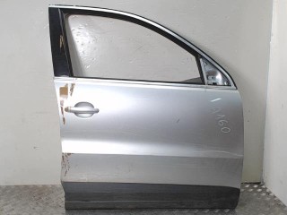 Стекло двери передней правой Volkswagen Tiguan 1 2006-2011