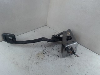 Педаль сцепления, Mitsubishi Carisma 1995-1999