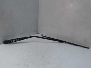 Щеткодержатель задний Mazda MPV 2 1999-2003