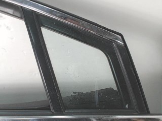 Стекло двери передней правой, Toyota Avensis 3 2011-2015