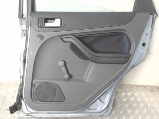 Обшивка двери задней правой (дверная карта) Ford Focus 2 restailing 2004-2008