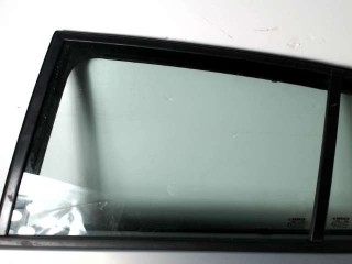 Стекло двери задней левой Renault Megane 2 2002-2006