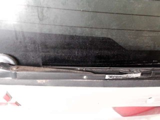Щеткодержатель задний Mitsubishi Galant 8 1998-2006
