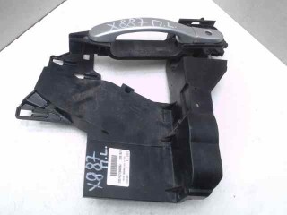 Ручка наружная передняя левая Ford Fiesta 5 2001-2007