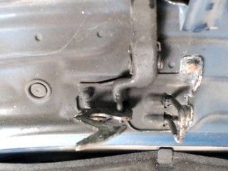 Замок капота Audi A4 B6 2000-2006