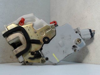 Замок двери задней левой Nissan Primera 11 1996-2000