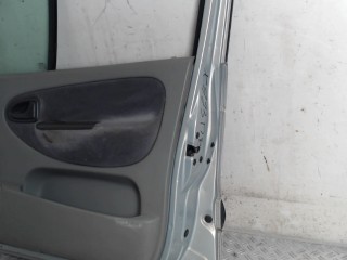 Замок двери передней правой Renault Scenic 1 1999-2003