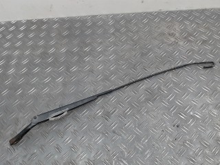 Щеткодержатель (поводок стеклоочистителя, дворник) Volkswagen Bora 1998-2005