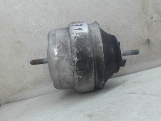Подушка крепления двигателя, Volkswagen Passat B5 2000-2005