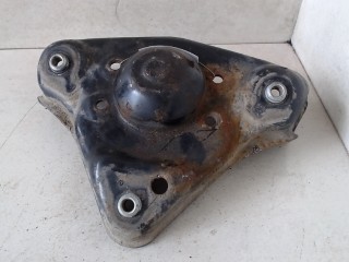 Кронштейн двигателя Volkswagen Passat B5 1996-2001