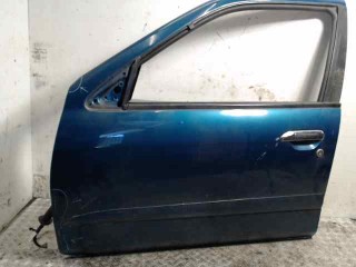 Стекло двери передней левой Nissan Primera 11 1996-2000