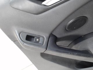 Кнопка стеклоподъемника заднего правого Volkswagen Golf 6 2008-2012