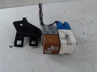 Блок предохранителей Opel Astra G 1998-2009