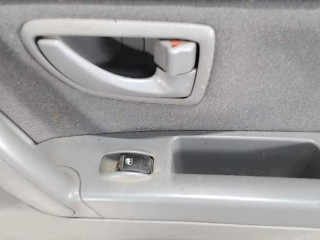 Кнопка стеклоподъемника заднего правого Kia Sorento 1 2002-2006
