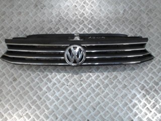 Решетка радиатора, Volkswagen Passat B8 2014-2021