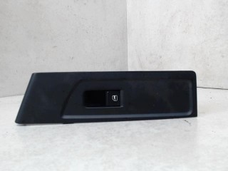 Кнопка стеклоподъемника переднего левого Volkswagen Passat B7 2011-2015