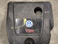 038103925 Крышка двигателя декоративная Volkswagen Golf 4 поколение 2002г. - фото №2