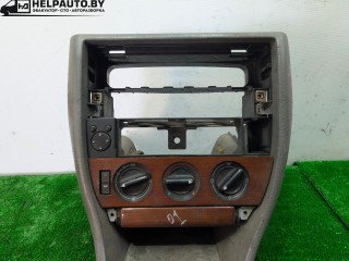 декоративная накладка центральной консоли, Audi 100 C4 1990-1994