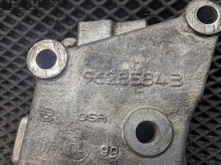 кронштейн двигателя передний, ориг. номер 96285843, Peugeot 306 1 поколение [рестайлинг] 1997-2002