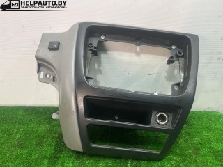 декоративная накладка центральной консоли, ориг. номер YF12-5404302-AW, Ford Taurus 4 поколение 1999-2004