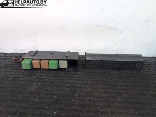 блок предохранителей, ориг. номер 90504298, 90504296, Opel Vectra B 1995-2000