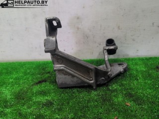 кронштейн ТНВД, ориг. номер 7700115681, Renault Laguna 2 поколение 2001-2005