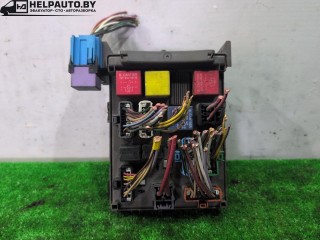 блок предохранителей, ориг. номер 8200004201, 518095419, 8200148809, Renault Laguna 2 поколение 2001-2005