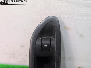 кнопка стеклоподъемника двери задней правой, ориг. номер 8200016014, Renault Laguna 2 поколение 2001-2005
