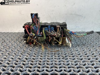 блок предохранителей, ориг. номер 357937039, Volkswagen Passat B3 1988-1997