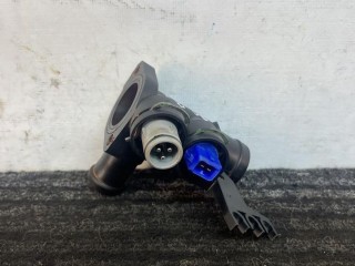 фланец (тройник) системы охлаждения Audi 80 B4 1991-1996, P29-0017
