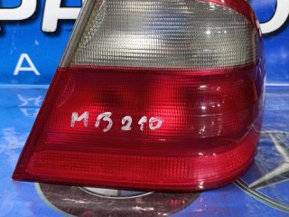 фонарь задний правый, ориг. номер 208, Mercedes-Benz CLK W208 1997-2000