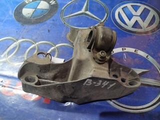 кронштейн двигателя передний левый Audi A6 C5 1997-2001, 4B0199351